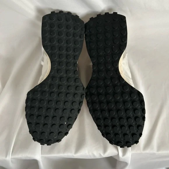 New Balance 327 Men's Retro Running Sneakers White with Black N - Picture 6 of 6